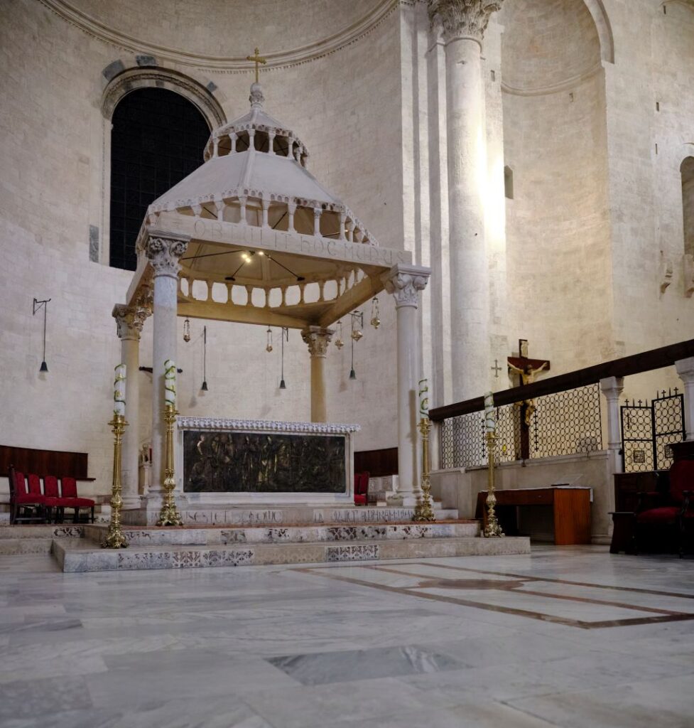 Bari Duomo ciborium