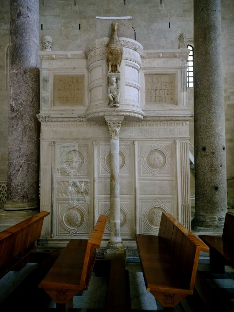 Bari Duomo pulpit